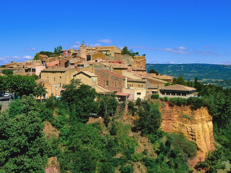 Provence small group Day Tour from Marseille/Aix, Avignon Popes Palace, Luberon, Gordes & Roussillon, expert tour guide 7/7