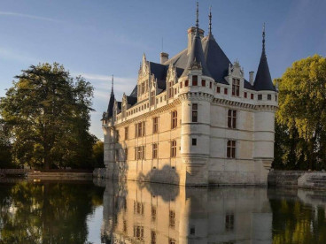 Loire Valley Private Day Tour, Chateaus Azay le Rideau, Langeais, Villandry gardens & organic wine tour & tasting